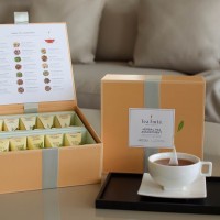 Cufar cu 40 de piramide de ceai  Herbal Tea Assortment